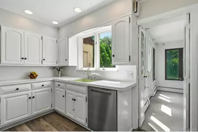 66 Kenwood Road, Garden City, NY 11530 - Photo 14