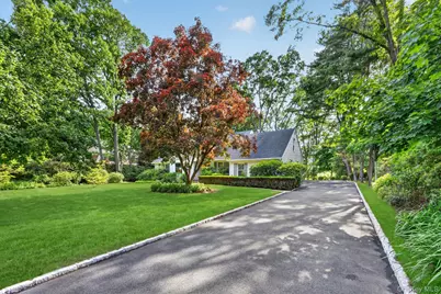 220 Cherry Valley Avenue, Garden City, NY 11530 - Photo 34