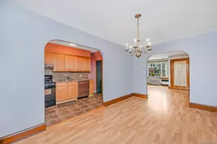 65-56 77th Pl, Middle Village, NY 11379 - Photo 10