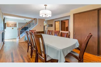5 Peekskill Avenue, Patchogue, NY 11772 - Photo 24