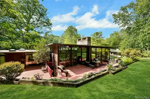 65 Holly Pl, Briarcliff Manor, NY 10510 - Photo 2