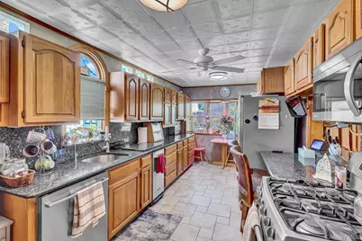 545 N 2nd Street, New Hyde Park, NY 11040 - Photo 4