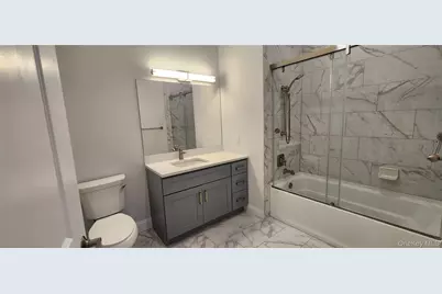 5 Freer Street #427, Lynbrook, NY 11563 - Photo 4