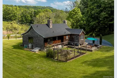 3881 Route 44, Millbrook, NY 12545 - Photo 8