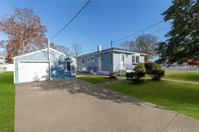345 41 St Street, Copiague, NY 11726 - Photo 1