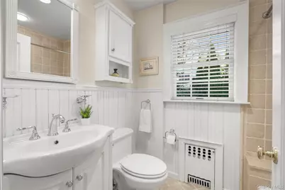 12 Cambridge Court, Larchmont, NY 10538 - Photo 24