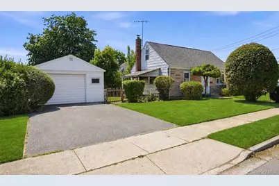 1082 Myron Street, Uniondale, NY 11553 - Photo 2