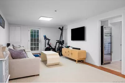 1 Elm Avenue, Larchmont, NY 10538 - Photo 24