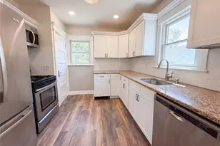 43 Highland Ave, Patchogue, NY 11772 - Photo 2