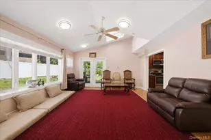 15 Oakhurst St, South Huntington, NY 11746 - Photo 10