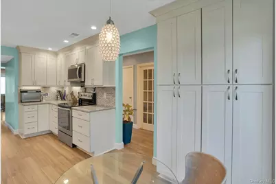 188 Pond View Lane, Smithtown, NY 11787 - Photo 22