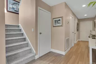 188 Pond View Ln, Smithtown, NY 11787 - Photo 8