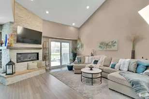 188 Pond View Ln, Smithtown, NY 11787 - Photo 12