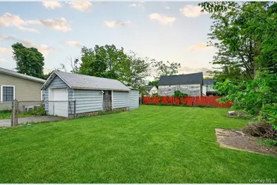 24 Crescent Place, Middletown, NY 10940 - Photo 30