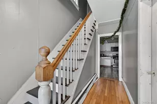 24 Crescent Pl, Middletown, NY 10940 - Photo 6