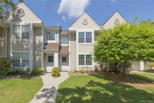 25 Creekside Cir, Spring Valley, NY 10977 - Photo 4