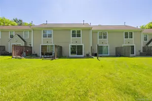 25 Creekside Cir, Spring Valley, NY 10977 - Photo 6