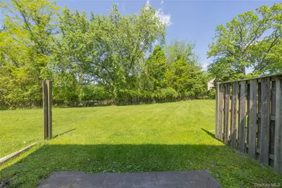 25 Creekside Circle, Spring Valley, NY 10977 - Photo 8