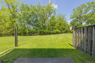 25 Creekside Cir, Spring Valley, NY 10977 - Photo 8