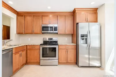 25 Creekside Circle, Spring Valley, NY 10977 - Photo 14