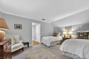 3 Peacock Pond Rd, Glen Cove, NY 11542 - Photo 24