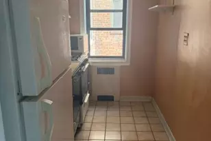 167-10 Crocheron Ave, Flushing, NY 11358 - Photo 4