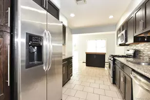 20 Dumond Pl, Coram, NY 11727 - Photo 12
