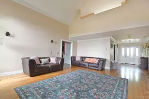 5 Easterly Ct, Manorville, NY 11949 - Photo 12