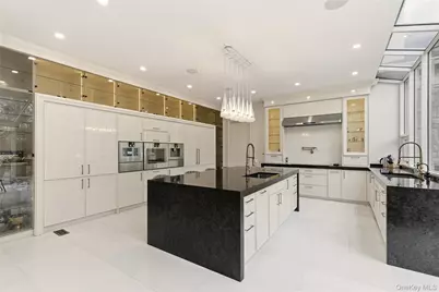 55 Coves Run, Oyster Bay, NY 11791 - Photo 14