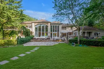 55 Coves Run, Oyster Bay, NY 11791 - Photo 46