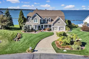 40 Pembroke Dr, Glen Cove, NY 11542 - Photo 2