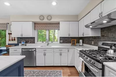20 Aberdeen Drive, West Nyack, NY 10994 - Photo 18