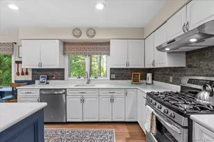 20 Aberdeen Dr, West Nyack, NY 10994 - Photo 18