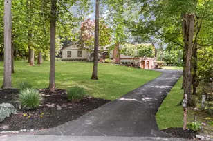 20 Aberdeen Dr, West Nyack, NY 10994 - Photo 2