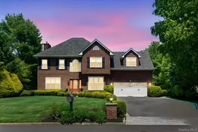 34 Ketchum Court, East Northport, NY 11731 - Photo 2