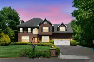 34 Ketchum Ct, East Northport, NY 11731 - Photo 2