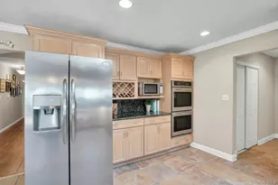 17 Priscilla Ave, Holtsville, NY 11742 - Photo 20
