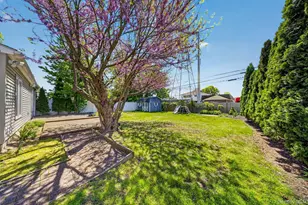 84 Cornflower Rd, Levittown, NY 11756 - Photo 18