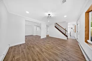84 Cornflower Rd, Levittown, NY 11756 - Photo 4