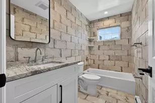250 Bennett Ave, Hempstead, NY 11550 - Photo 32