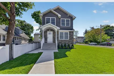 250 Bennett Avenue, Hempstead, NY 11550 - Photo 2