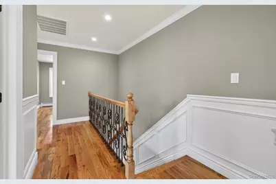 250 Bennett Avenue, Hempstead, NY 11550 - Photo 24
