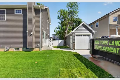 250 Bennett Avenue, Hempstead, NY 11550 - Photo 4