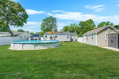 121 Selden Boulevard, Centereach, NY 11720 - Photo 36