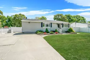 121 Selden Blvd, Centereach, NY 11720 - Photo 2