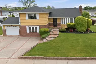 70 Polo Rd, Massapequa, NY 11758 - Photo 24