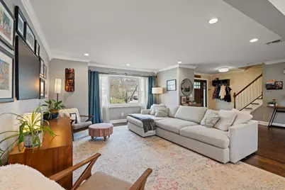 15 Lawrence Court, Syosset, NY 11791 - Photo 6