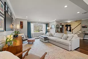 15 Lawrence Ct, Syosset, NY 11791 - Photo 6