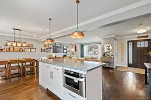 15 Lawrence Ct, Syosset, NY 11791 - Photo 14