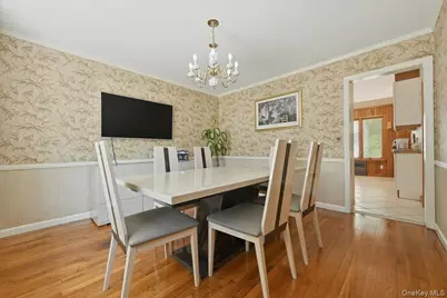 219 Kilburn Road, Garden City, NY 11530 - Photo 8